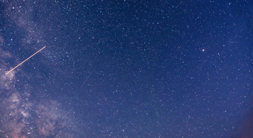 Hétfő éjjel tetőzik a Leonidák meteorraj