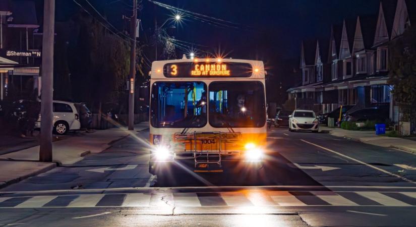 Elkötött egy városi buszt: a rendőrség szerint remek munkát végzett