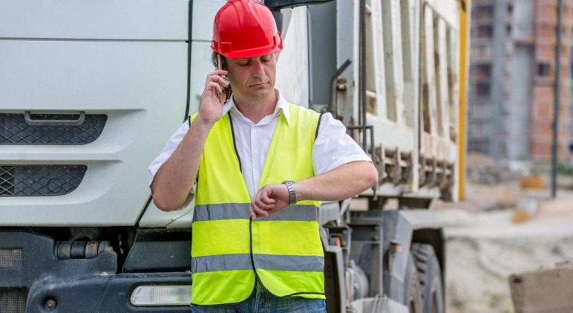 Az egy évvel korábbinál 17,6, az előző hónaphoz képest 16,4 százalékkal nagyobb volt az építőipari termelés volumene