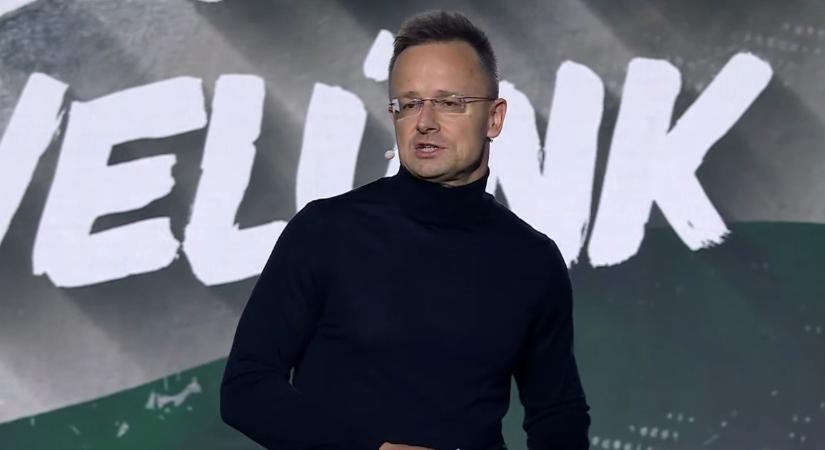 Szijjártó Péter a Háborúellenes Gyűlésen: a bolygónk elpusztításával fenyeget a 3. világháború