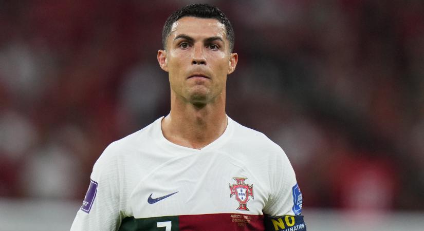 Az csak egy dolog, hogy Cristiano Ronaldo első válogatottbeli pirosát kapta – háttér