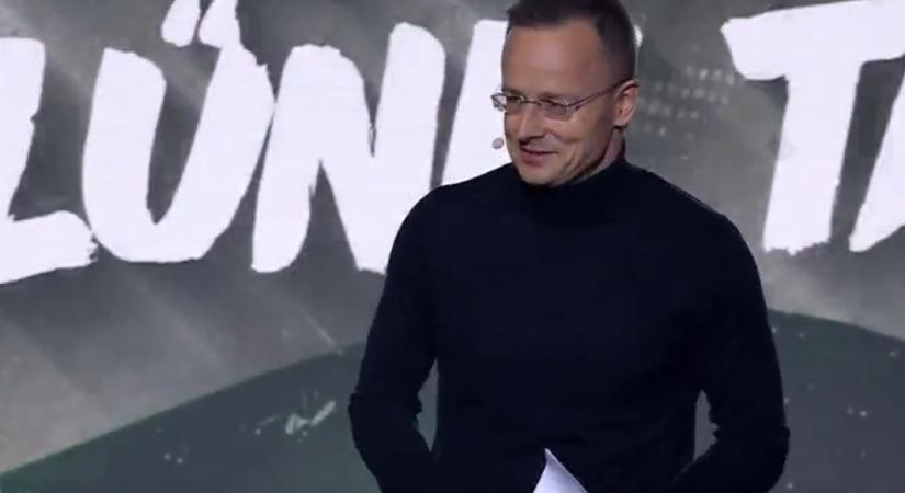 Népszerű személyiségekkel folytatódott az első háborúellenes gyűlés  videó