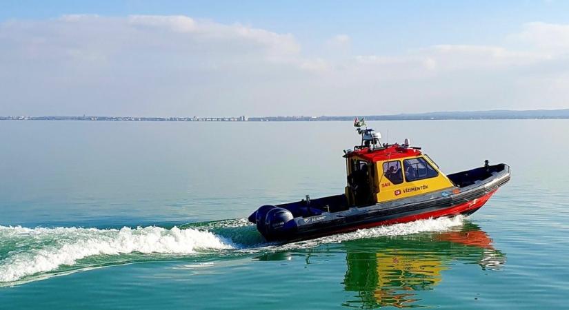 Videó: balatoni ködben eltévedt horgászokat mentettek ki a vízimentők