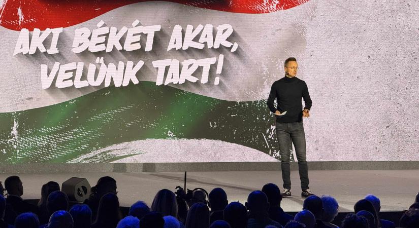 Szijjártó Péter: csak a nemzeti kormány védheti meg hazánkat