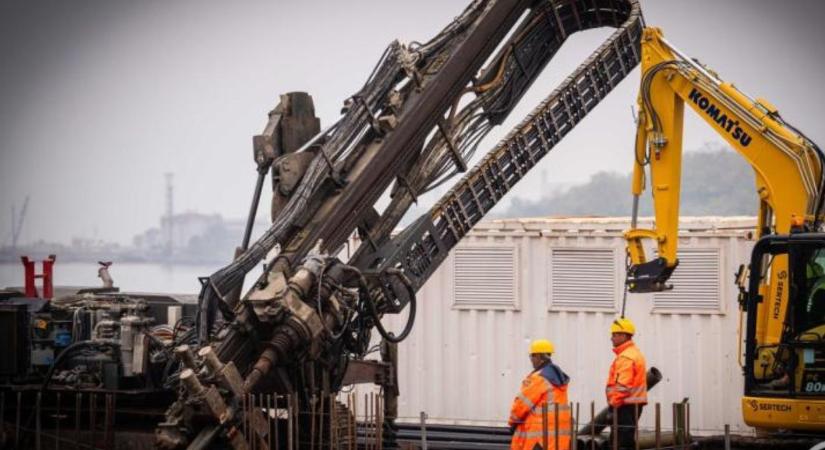 Ütemterv szerint halad a trieszti kikötő építése