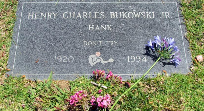 Charles Bukowski versei magyar fordításban jelennek meg
