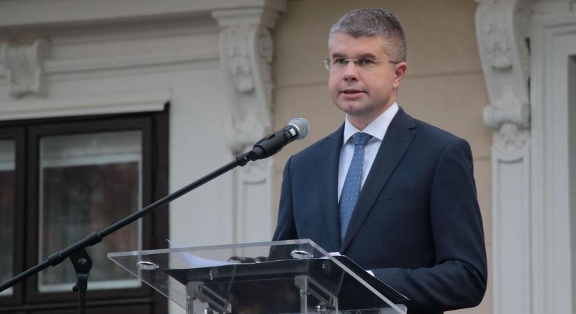 Ágh Péter: A háborúellenes kiállás az üzenete a győri találkozónak