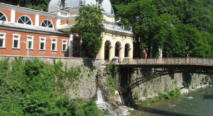 Ítélethirdetés „Herkulesfürdő ellopása” ügyében – vissza mindent az államnak