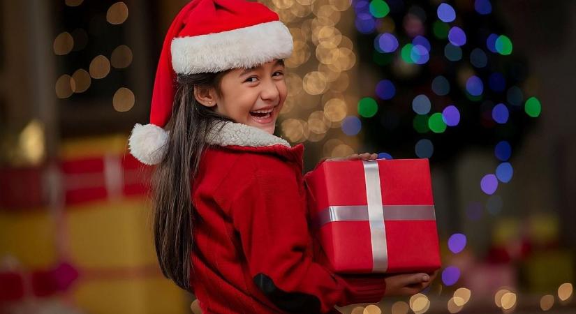 Vigyázz, kamucsomagok is jöhetnek! Karácsonyi csomagcsúcsra figyelmeztet a Posta