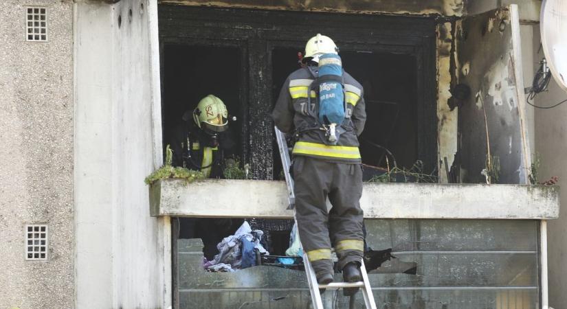 Teljesen kiégett a belvárosi lakás, de senki sem sérült meg