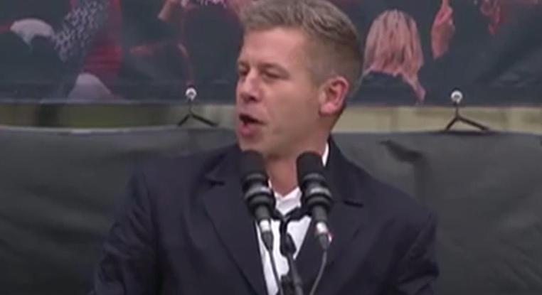 Jellemtelen hazaárulónak nevezték Magyar Pétert a Tisza Párt győri rendezvényén  videó