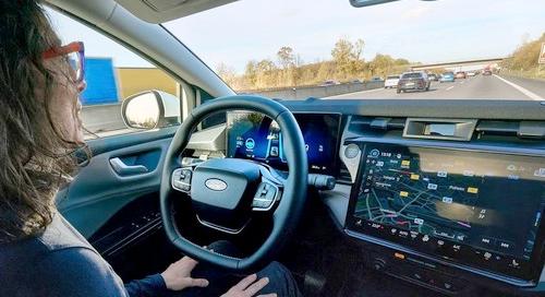 Elérhetővé válik a Ford 2-es szintű önvezetési rendszere