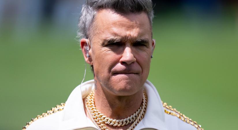 Robbie Williams attól tart, hogy meg fog vakulni