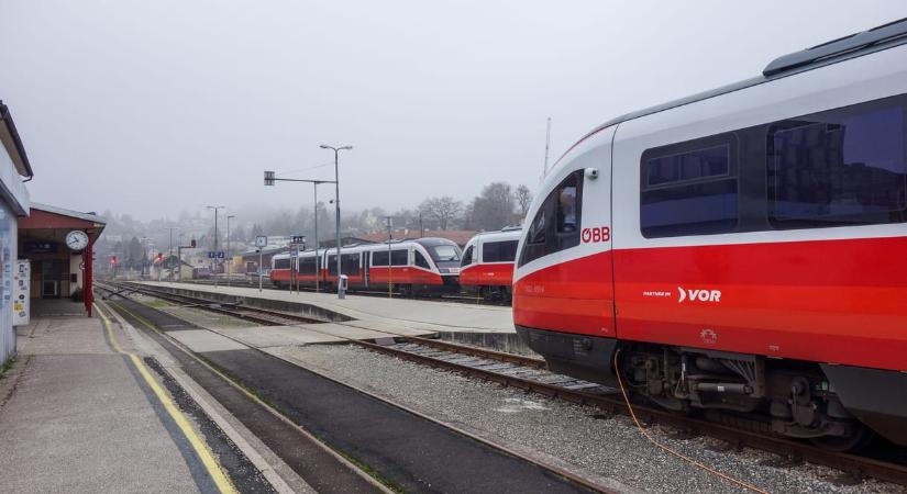 Meghalt egy 15 éves cseh lány Ausztriában, miután lezuhant egy gyorsvonat tetejéről