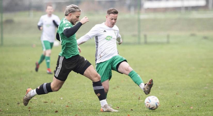 Sok helyzetet kihagyott a Hévíz, az Andráshida TE nyerte az I. osztály rangadóját (galéria)