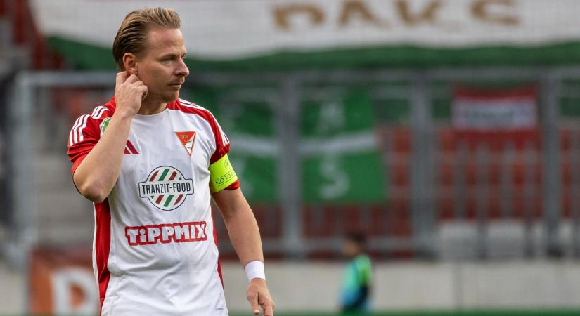 Lefotózták őket, így örült egymásnak Dzsudzsák és a világbajnok legenda