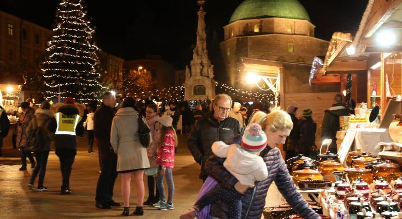 Heves a vita: korai a novemberi karácsony-láz? Az utca embere válaszolt! (VIDEÓ)