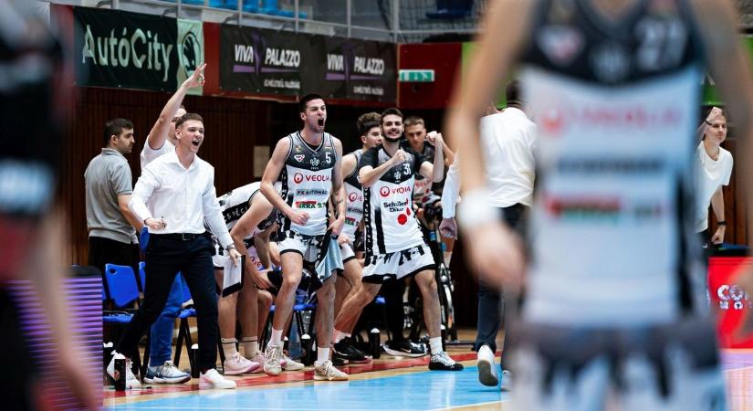 Elképesztőt fordított a hajrában a Panthers