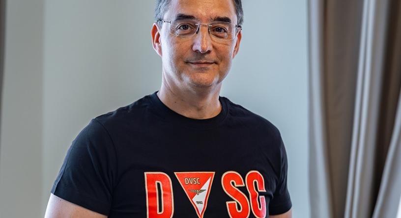 Szorgalmasan posztolgatja a sportsikereket Papp László, de a vereségek mintha meg sem történtek volna