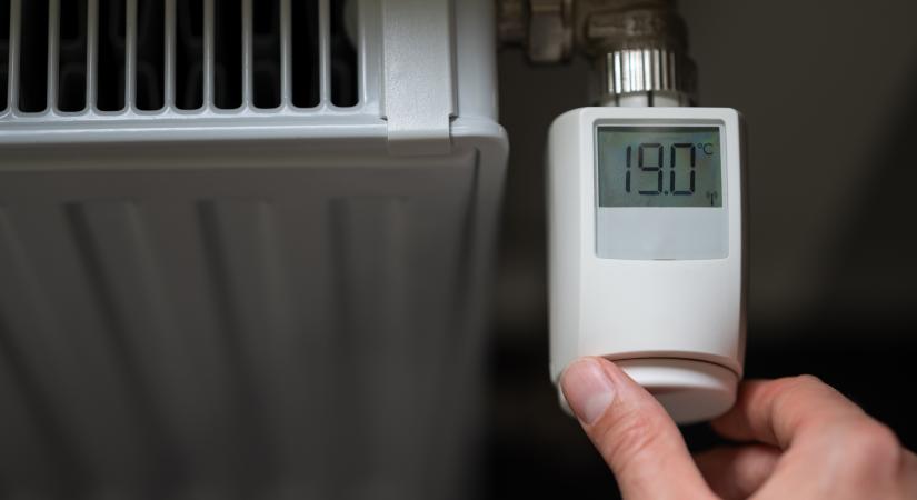 Felejtsd el a 19 fokos szabályt – ennyi az ideális hőmérséklet a lakásban télen