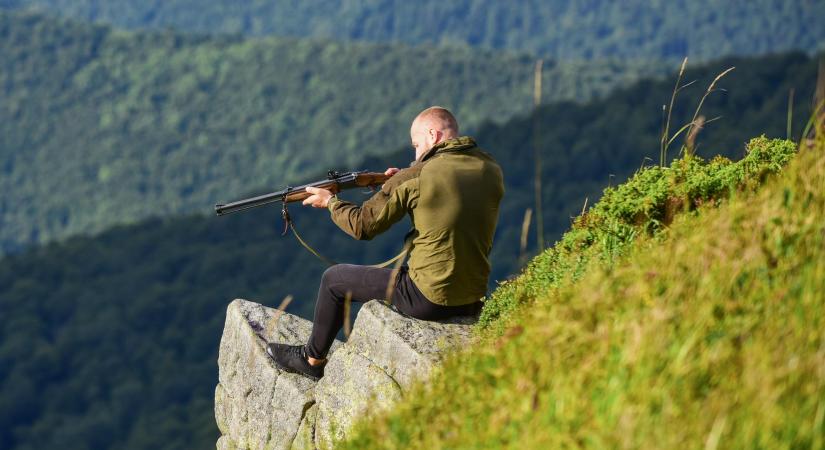 Ungváry Zsolt: Nyugati embervadászat