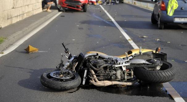 ADAC: az autósok vagy a motorosok felelősek a balesetekért?