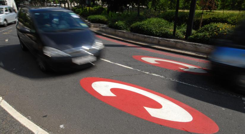 Emelkedik a dugódíj, már a villanyautósok sem örülhetnek Londonban