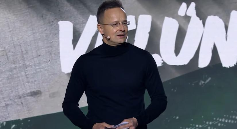 Szijjártó Péter: Kína egy évvel meghosszabbította a magyar állampolgárok vízummentességét