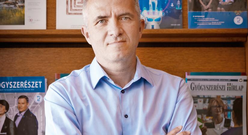 „Ha eloszlatni nem is tudom a tévhiteket, megpiszkálni igen” – Dr. Csupor Dezső gyógyszerész
