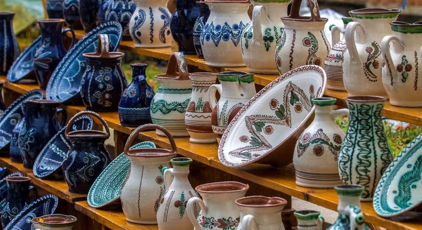 Adventre hangolódva: kerámiafestő workshop is várja a pécsieket