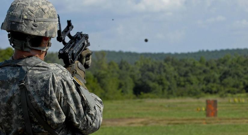 Egyértelmű üzenet: a magyarok nemet mondanak a sorkatonaságra