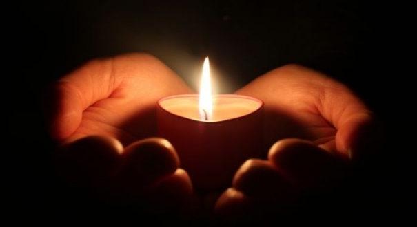 Meghalt egy anya és két gyermeke, miután egy utcai árusnál ettek