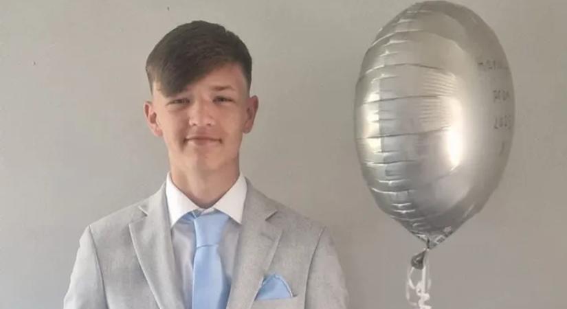 Először azt mondták, csak növekedési fájdalom: lesújtó diagnózist követően hunyt el a 16 éves fiú