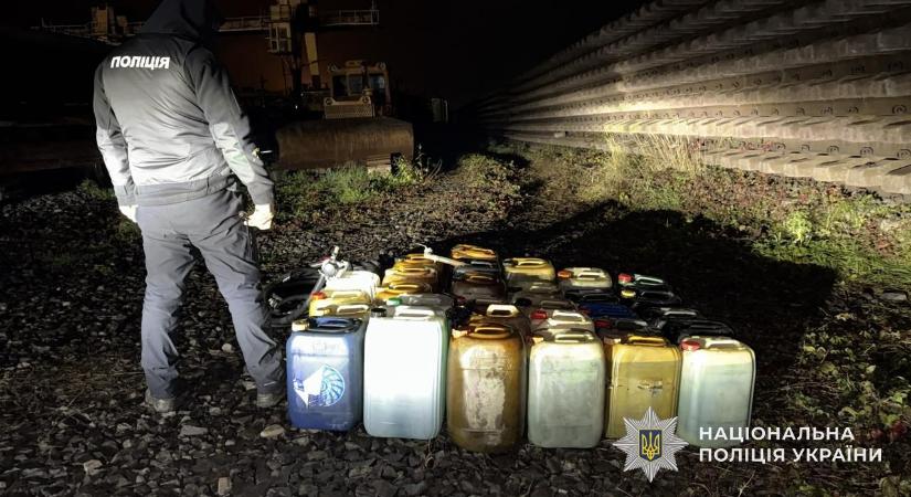 Kárpátalján leleplezték és őrizetbe vették azt a bűnözői csoportot, amely dízel üzemanyagot lopott az Ukrzaliznicja mozdonyairól