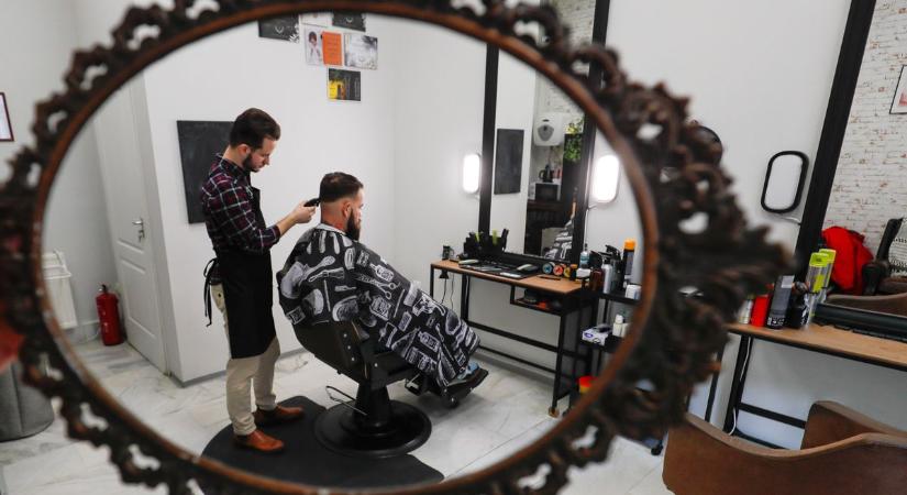 Különbözni a többiektől, ebben látja a sikert az új zalai barbershop tulajdonosa (galéria)