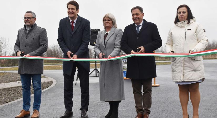 Újabb fontos lépés a Jászság gazdaságfejlesztésében: megújult a jászárokszállási ipari park – galériával