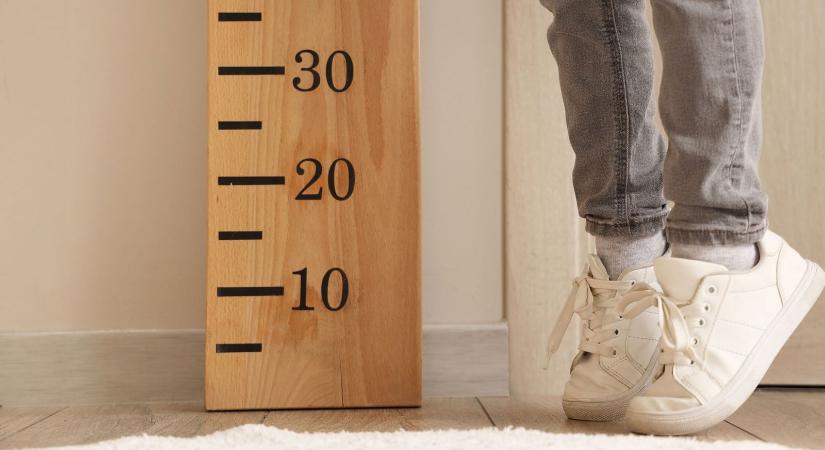 3 méter magas a világ legmagasabb embere, brutális fotó került elő róla