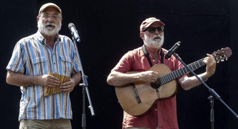 Foglaljon helyet ön is Gryllusék asztalánál!