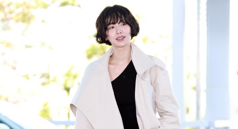 Fegyveres betolakodót állított meg a népszerű K-pop-előadó, a kórházban kötött ki a támadó