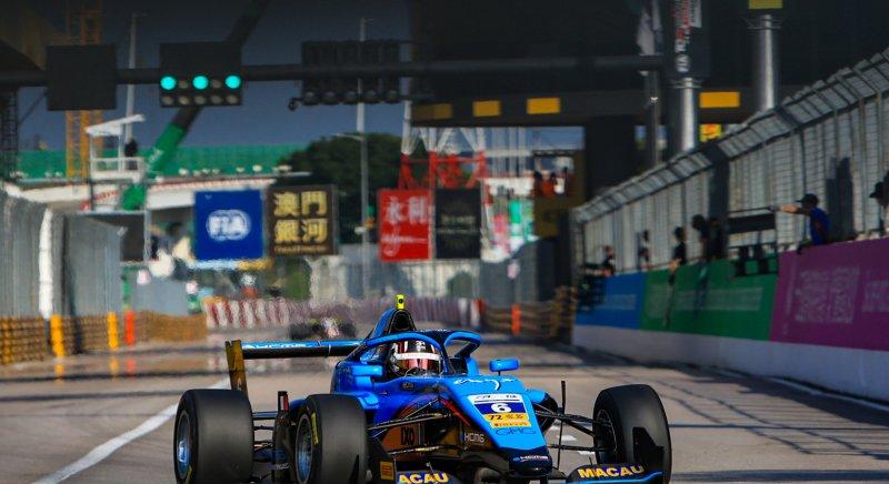 Dupla előzés döntött a Makaói Nagydíjon, először nyert a Ferrari GT Világkupát