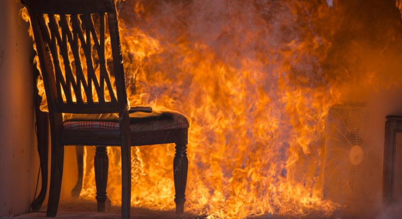 Tragédia Komlón: lakástűzben vesztette életét egy idős férfi