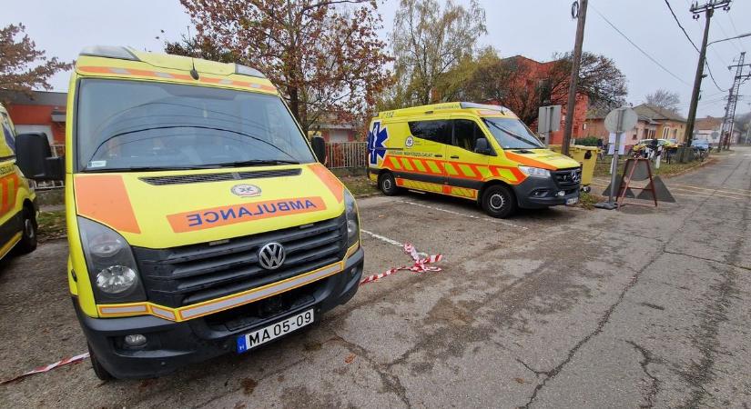 Fontos dolgot kértek a mentősök a szentesiektől