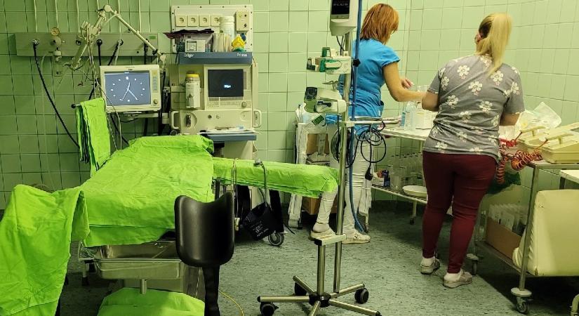 Megújul a légtechnika az orosházi kórház nőgyógyászati műtőiben és szülőszobáján