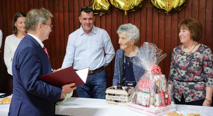 Századik születésnapján köszöntötték Margit nénit Andornaktályán