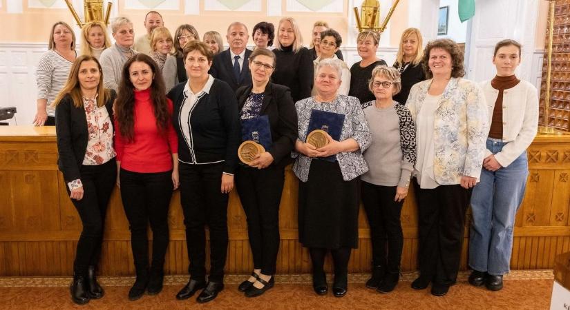 Ez a közösség nem fordítja el fejét, ha valaki segítségre szorul – galériával