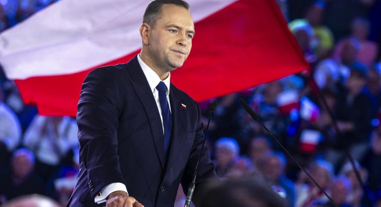 Vírusként terjed egy videó a lengyel államfőről, ilyen edzést profi sportolók is ritkán tolnak