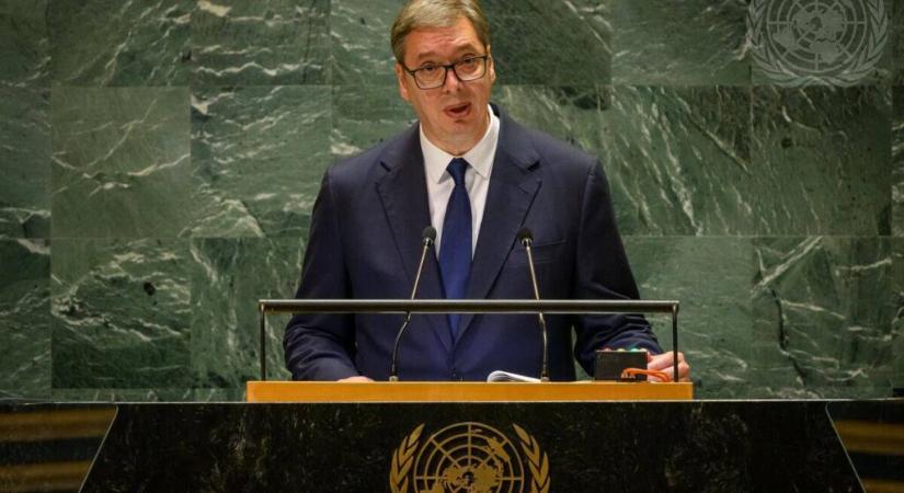 Vučić: Kockáztatunk az Oroszországhoz fűződő kapcsolatainkkal, már a bankok is veszélybe kerültek