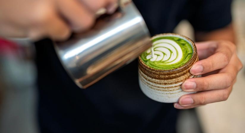 Tényleg hajhullást okoz a matcha tea? Ezt mondja a szakértő a TikTok-hírről