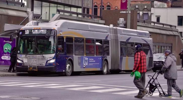 Utasokkal együtt loptak el egy buszt Kanadában