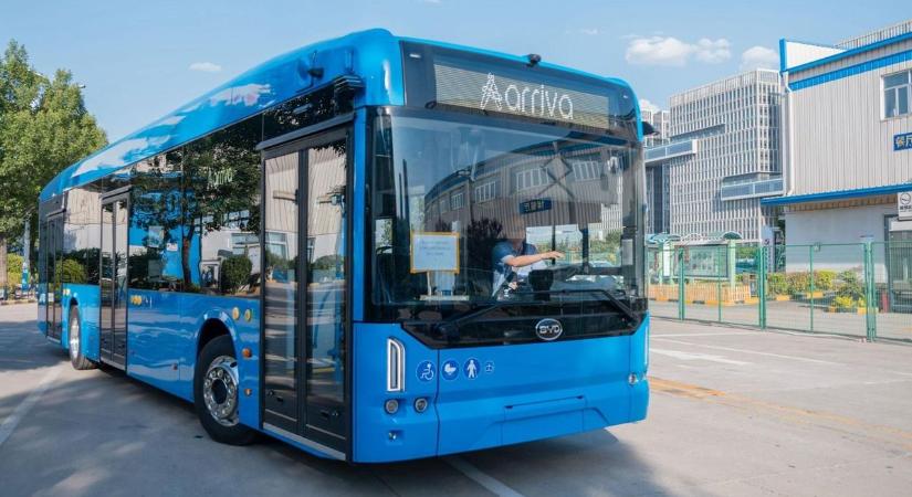 Hétfőtől láthatjuk a BKV új nagyreményű buszait, ez még csak a teszt, decembertől éles az üzem